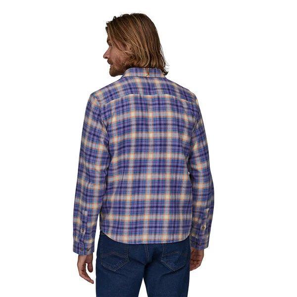 Patagonia Men's Long-Sleeved Cotton In Conversion Lightweight Fjord Flannel Shirt 6 Patagonia Men's Long-Sleeved Cotton In Conversion Lightweight Fjord Flannel Shirt - Image 4