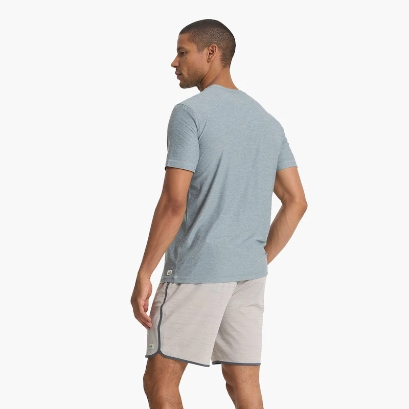 Vuori Men's Strato Tech Tee 6 Vuori Men's Strato Tech Tee - Image 4